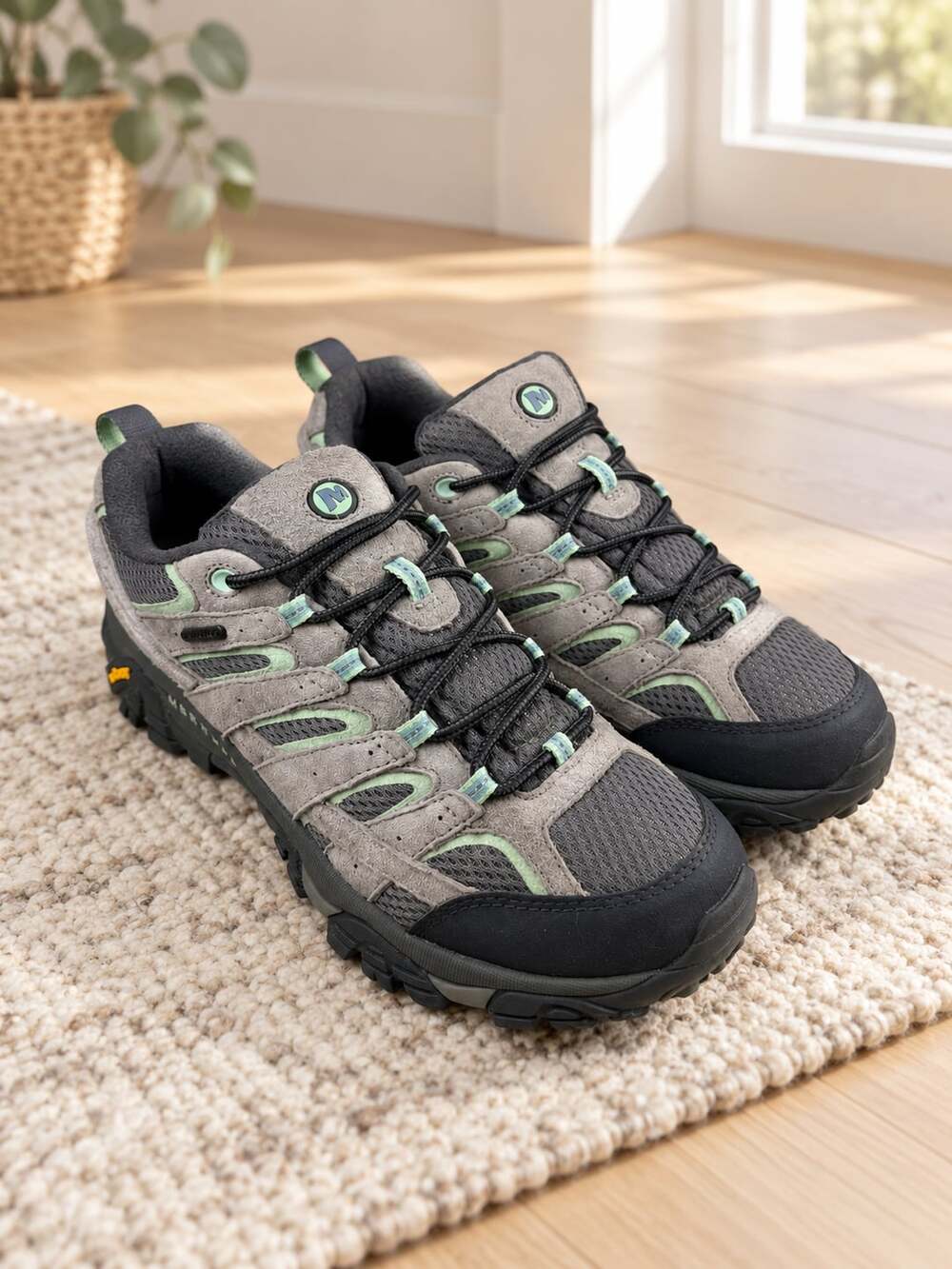Merrell Moab 2 Waterproof Hiking Shoes Women’s 11 Drizzle Mint Vibram J06028